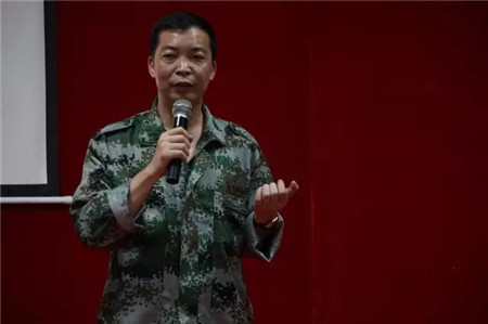 冠珠仿古品牌總經(jīng)理謝澤林